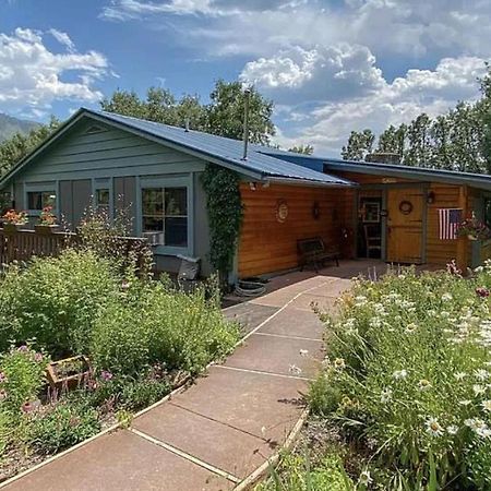 Country Sunshine Bed And Breakfast Hermosa Exterior photo