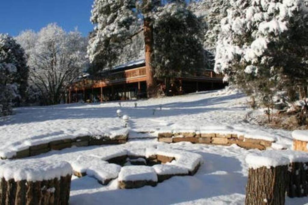 Country Sunshine Bed And Breakfast Hermosa Exterior photo